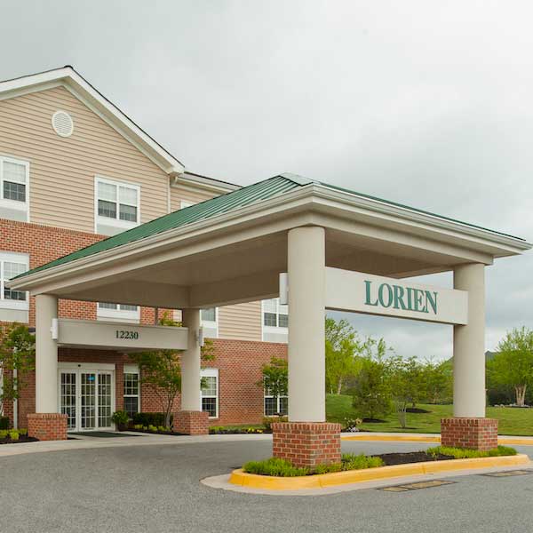 Exterior entrance with covered drive at Lorien Mays Chapel